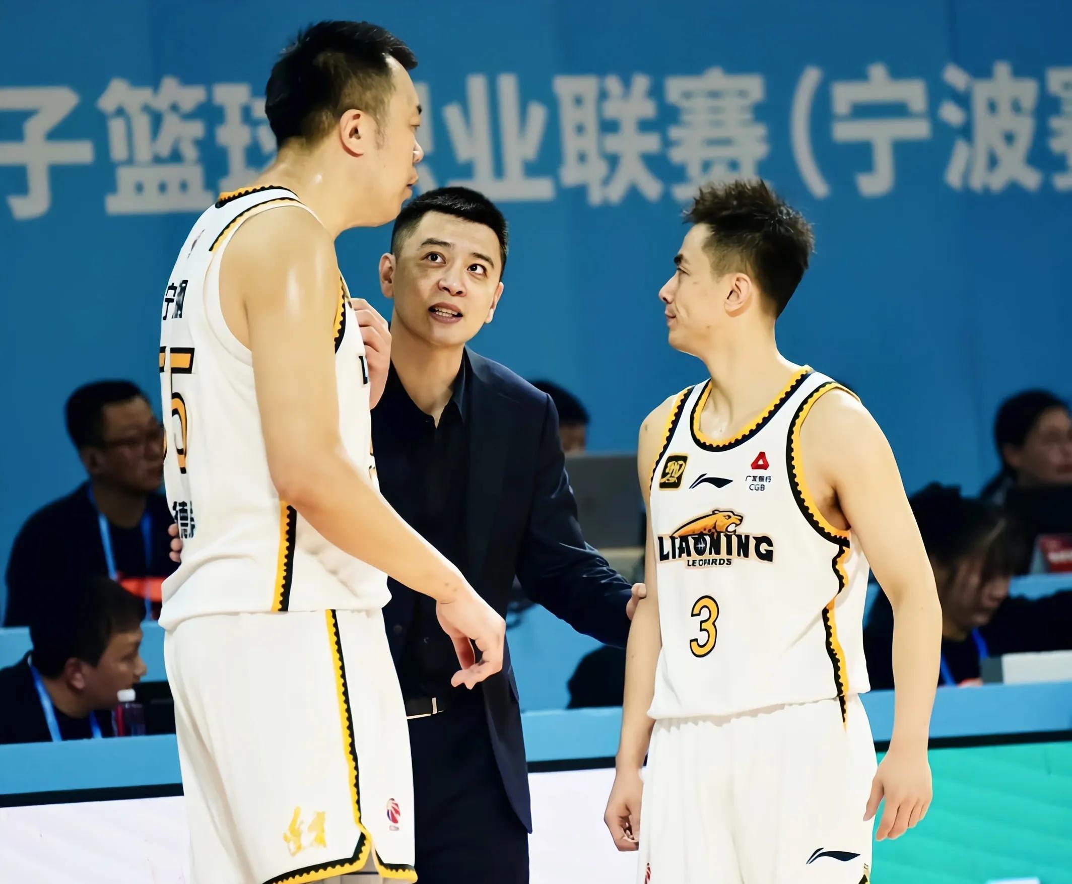 包含赵继伟17分辽宁胜宁波贺希宁38分深圳胜新疆的词条