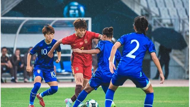 包含东亚杯-补时险失球女足0-0日本无缘冠军的词条